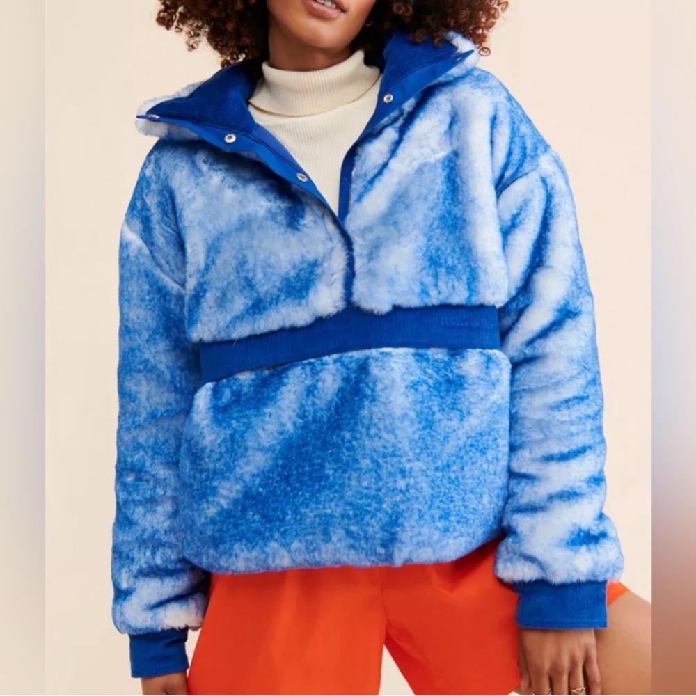 House of Sunny Dip Dyed Faux Fur Pullover Women XS Oversized Fleece Blue NWT